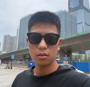 Yueyang Zou portrait